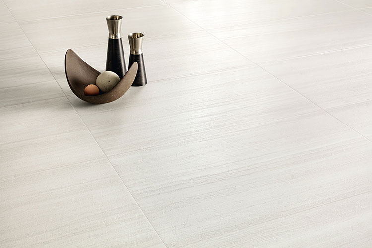 Pavimento della collezione Silky, variante White
