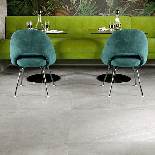 Ambiente pubblico realizzato con pavimento e rivestimento della collezione Velvet, variante Grey. Particolare