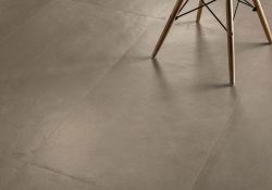 Particolare del pavimento della collezione Iro